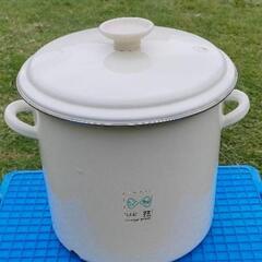高木金属　レトロ感ある米びつ