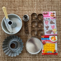 お菓子作りの型いろいろ