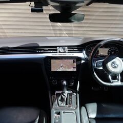 検査6年12日TSI 4MOTION Rラインアドバンス パノラマルーフ/9.2インチナビ/地デジ/Apple Car Play/360カメラ/ACC/ブラックレザー/記録簿/ETCの画像