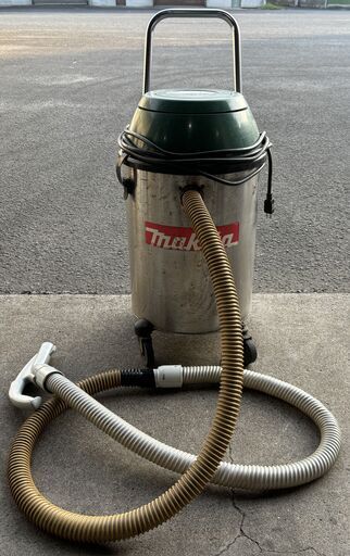 ジャンク品　マキタ製　乾湿両用集塵機　モデル４０４ｘ