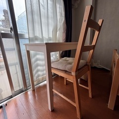 IKEAデスクの画像