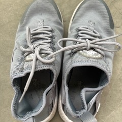 NIKE スニーカー　23.5cmの画像