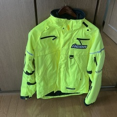 ICON パトロールの防寒モーターサイクルジャケット。サイズ: ...