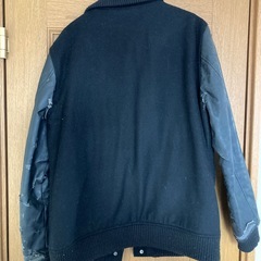 BROWNY　スタジャン　ダメージありの画像