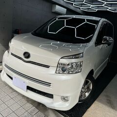 トヨタ　ヴォクシー　2.0ZS煌Ⅱ