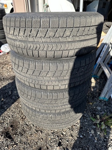 215/65R16 スタッドレス アルミ付4本 
