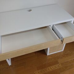 IKEA イケア PCデスク MICKE  ミッケ 2020年末ごろ購入の画像