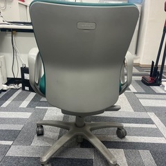 オフィスチェアの画像