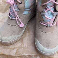 KEENスノーブーツの画像