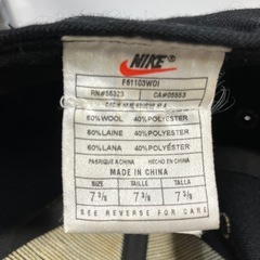 N2410-871 ナイキ キャップ ブラック サイズ7 3/8 汚れあり 中古の画像