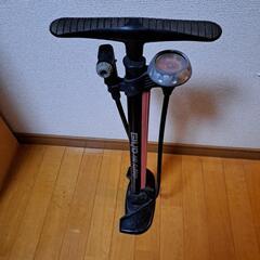 自転車　空気入れの画像