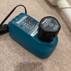 マキタ(Makita) コードレスクリーナ（アイボリー）