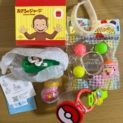 ハッピーセットのオモチャなどの画像