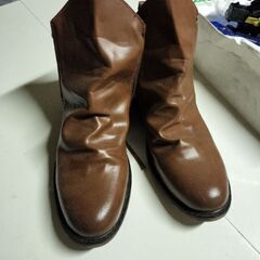 ブラウンブーツの画像