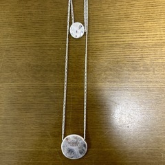 ネックレス、ピアスセットの画像