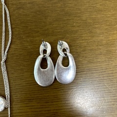 ネックレス、ピアスセットの画像