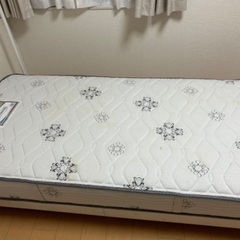 シモンズマットレス