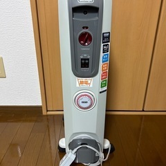 オイルヒーター　デロンギ  H770812EFSN