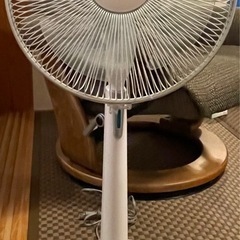 石油ファンヒーター　扇風機の画像