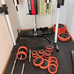 ベンチプレス、ダンベル、トレーニングセット