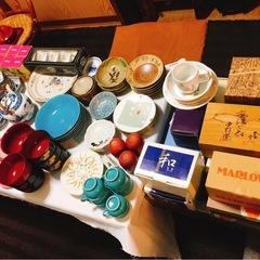 フリーマーケット開催中です。