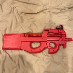 P90（ピンク） 電動エアガン　ドットサイト付き