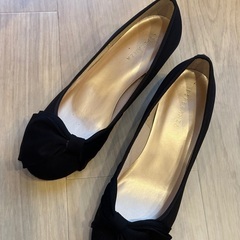 黒パンプス