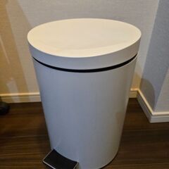 ニトリ 蓋つきゴミ箱