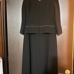 着用1回　ブラックフォーマル　東京ソワール　礼服　喪服　7号　クリーニング済みの画像