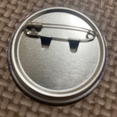 スパイファミリー ダミアン デズモンド缶バッジ
 の画像