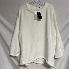 【新品⚜️】しまむら バックパールボタン付きフリースプルオーバー...