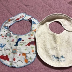 今治タオルの大きめよだれかけ２枚