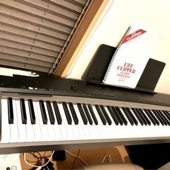 電子ピアノ