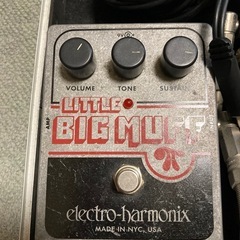 【ケース付】エフェクター 4点セット Big Muff, Digital Reverb, Sansamp Bass Driver, Chromatic Tunerの画像