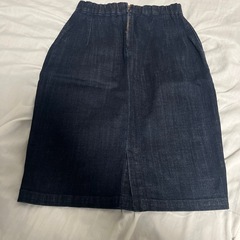 BLACK BY MOUSSY デニムタイトスカートの画像