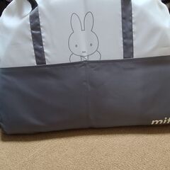 お値下げ！これからの季節に！ミッフィーお昼寝コンパクトベッドの画像