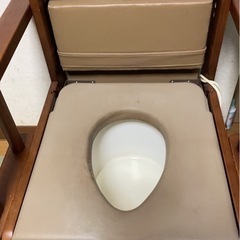 ポータブルトイレ 木製 ベージュ【54450円の商品】家具調　Uchieの画像