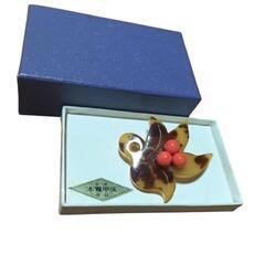 べっ甲のブローチ