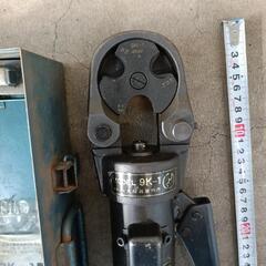 電線端子圧着工具の画像