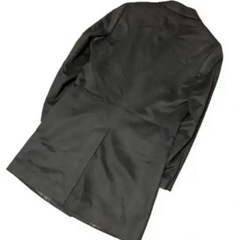 中予地区限定で無料配達！滑らかな触り心地のUNIQLOのチェスターコート！の画像