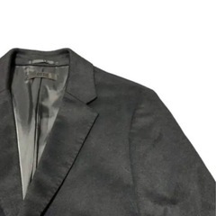 中予地区限定で無料配達！滑らかな触り心地のUNIQLOのチェスターコート！の画像