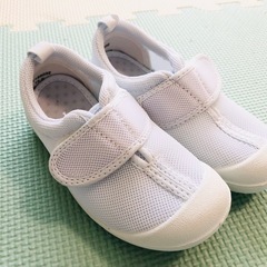 【新品】上履き15cm
の画像