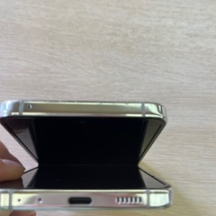 最終値下げ！Samsung GalaxyZFlip5  256ギガの画像