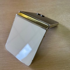最終値下げ！Samsung GalaxyZFlip5  256ギガの画像