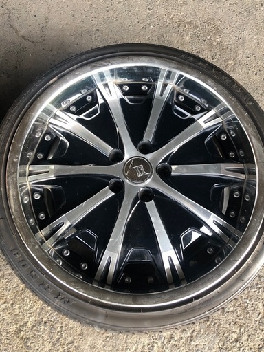 Amistad アミスタットBERG  19×8.5J  114.3 5H 2本  225/35R19