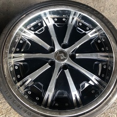 Amistad アミスタットBERG  19×8.5J  114.3 5H 2本  225/35R19の画像