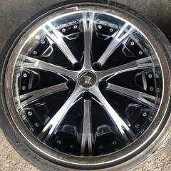 Amistad アミスタットBERG  19×8.5J  114.3 5H 2本  225/35R19の画像