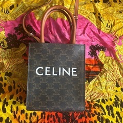 セリーヌ
CELINEキャンバスバック