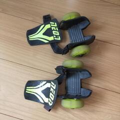 【更に20%値下げ！】ローラーシューズとどんな靴にも装着出来るローラー2セットの画像