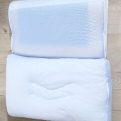 500円 しまむら　まくら2個　低反発枕　ひんやり枕　4つのこだわりまくらの画像